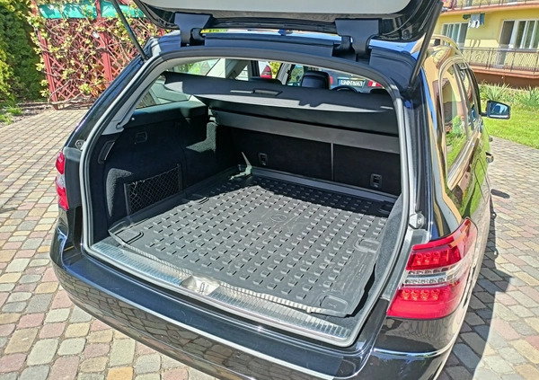 Mercedes-Benz Klasa E cena 62000 przebieg: 223000, rok produkcji 2009 z Torzym małe 529